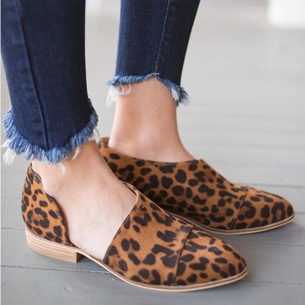 Beast Fashion Faux Suede Side Cutout Leopard Print Flats Size 6‎